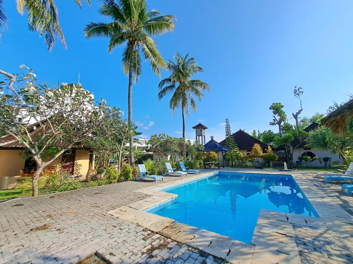 Surfers Beachfront Lombok 호텔 Kuta  외부 사진