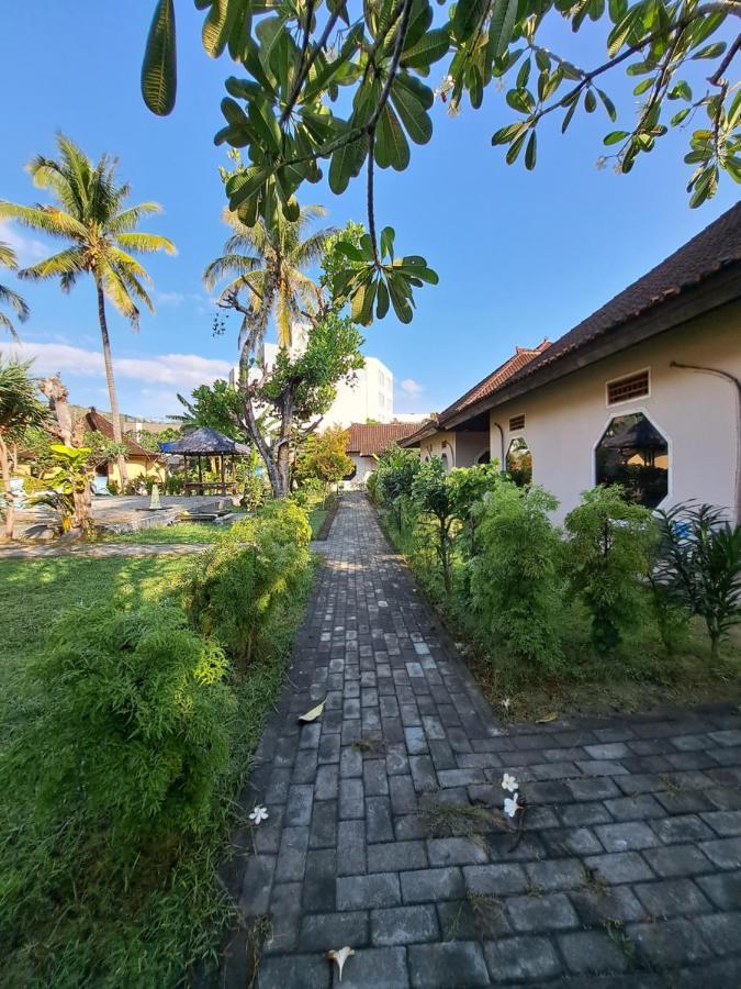 Surfers Beachfront Lombok 호텔 Kuta  외부 사진